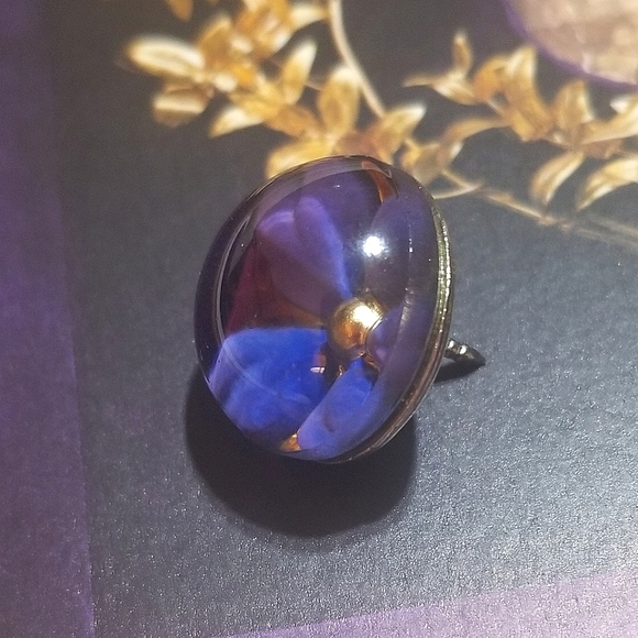 90s Barbara Bui PARIS Flower Glass Dome Pin Brooch - Picture 6 of 7